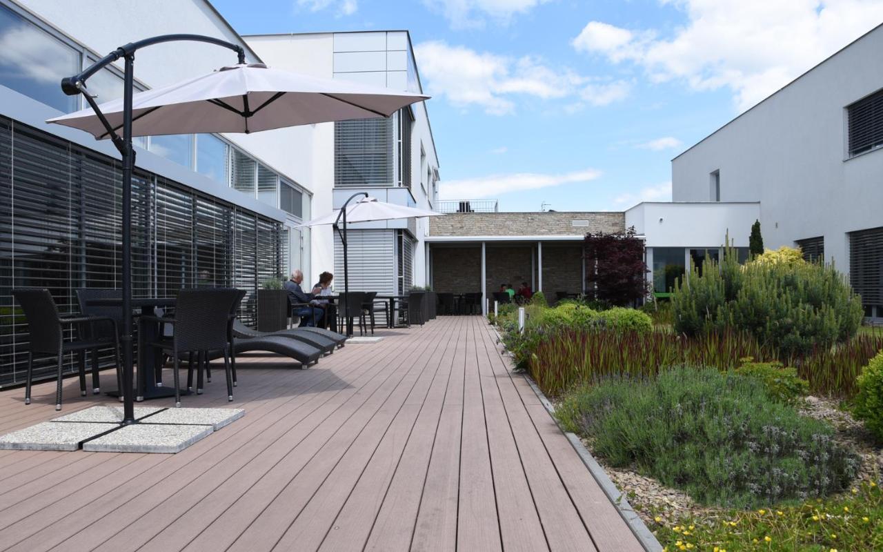 Hotel Harmony Medical & Wellness-Free Parking, 1,8Km From The Center Kroměříž Kültér fotó