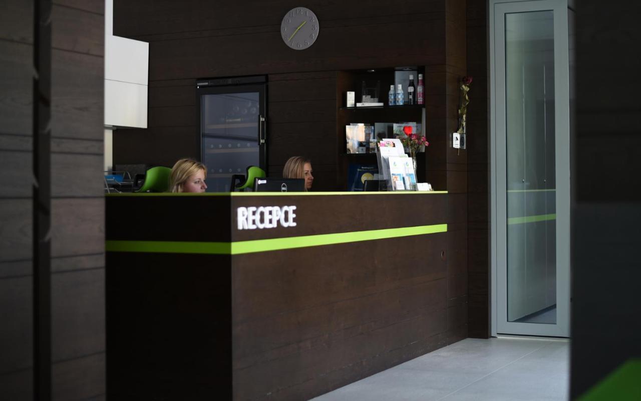 Hotel Harmony Medical & Wellness-Free Parking, 1,8Km From The Center Kroměříž Kültér fotó