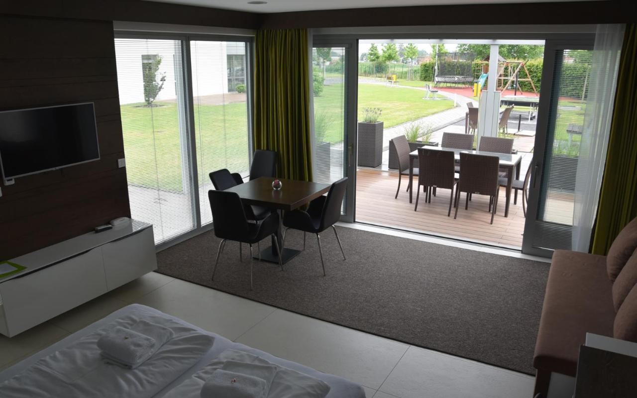 Hotel Harmony Medical & Wellness-Free Parking, 1,8Km From The Center Kroměříž Kültér fotó