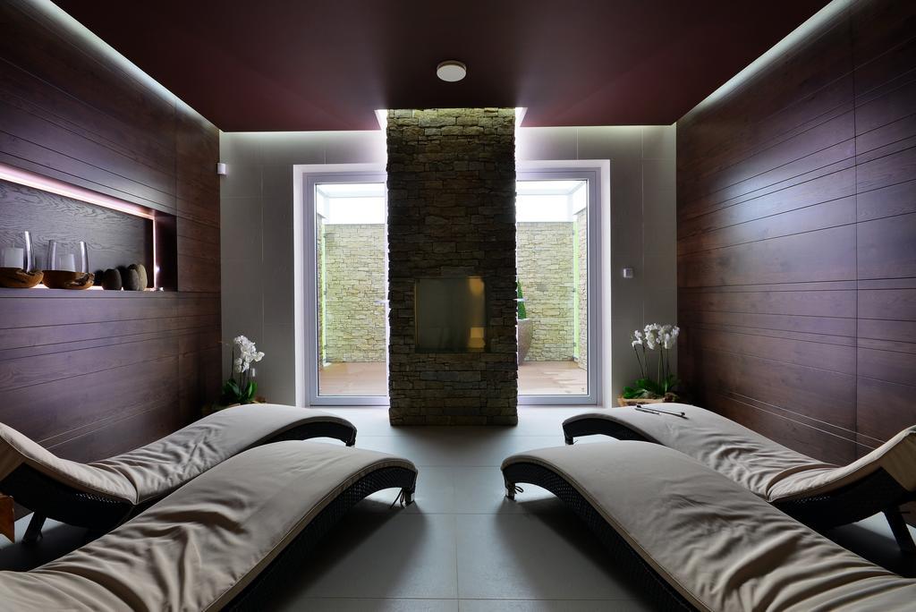 Hotel Harmony Medical & Wellness-Free Parking, 1,8Km From The Center Kroměříž Kültér fotó