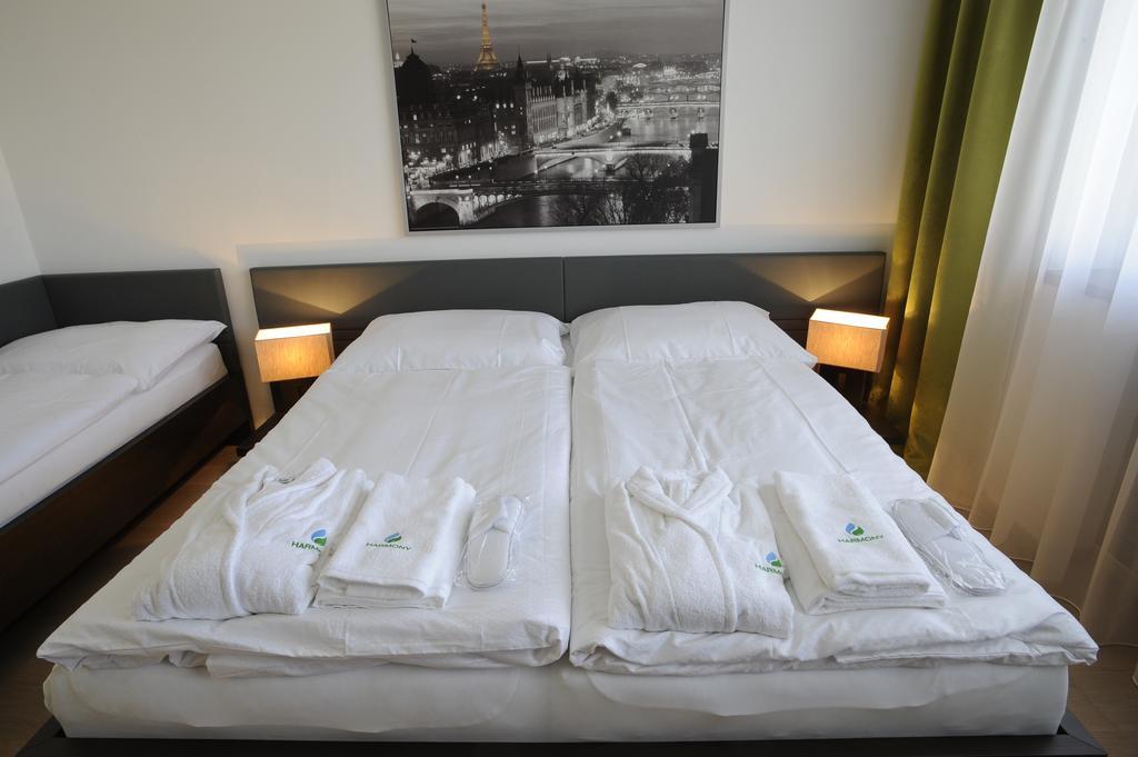 Hotel Harmony Medical & Wellness-Free Parking, 1,8Km From The Center Kroměříž Szoba fotó
