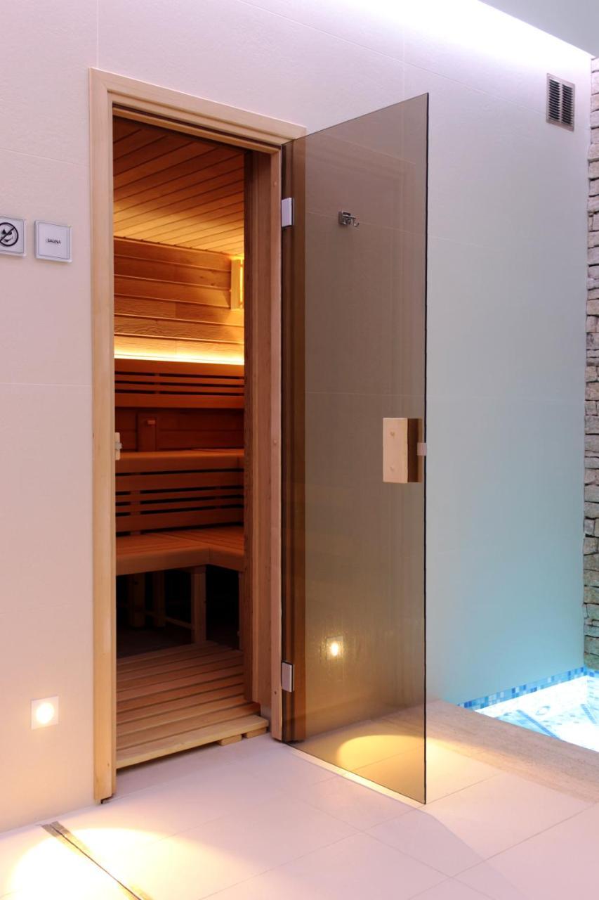 Hotel Harmony Medical & Wellness-Free Parking, 1,8Km From The Center Kroměříž Kültér fotó
